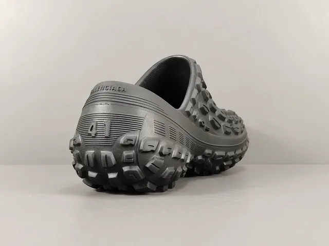 Crocs Echo Clog رمادي كلوج من الرغوة المولدة 11