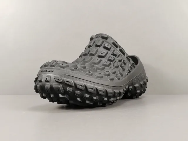 Crocs Echo Clog رمادي كلوج من الرغوة المولدة 12
