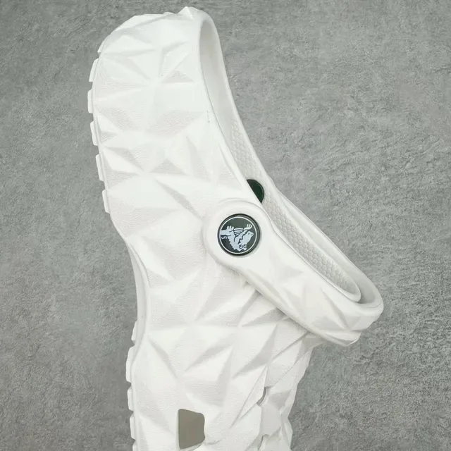 Crocs Echo Zueco Blanco Geometric Faceted Upper Molded Foam Construction 5