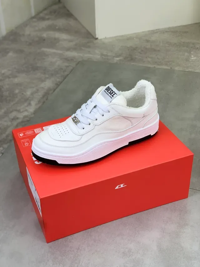 Diesel White Black Leather-and-Fabric Upper Plush Lined Collar Lifestyle Sneakers 4