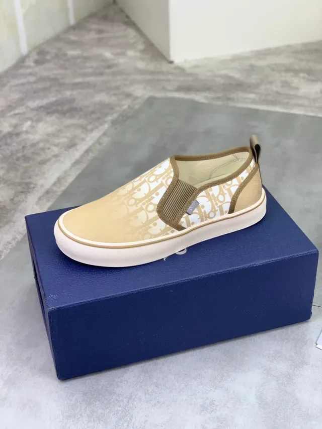 Dior B23 Bege Branco Monogrammed Lona Slip-On Tênis Lifestyle 2