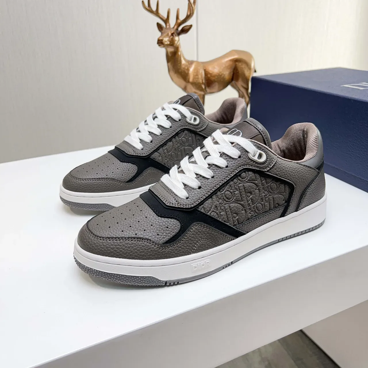 Dior B23 Tênis Lifestyle de Couro Cinza Embossed Oblique 5