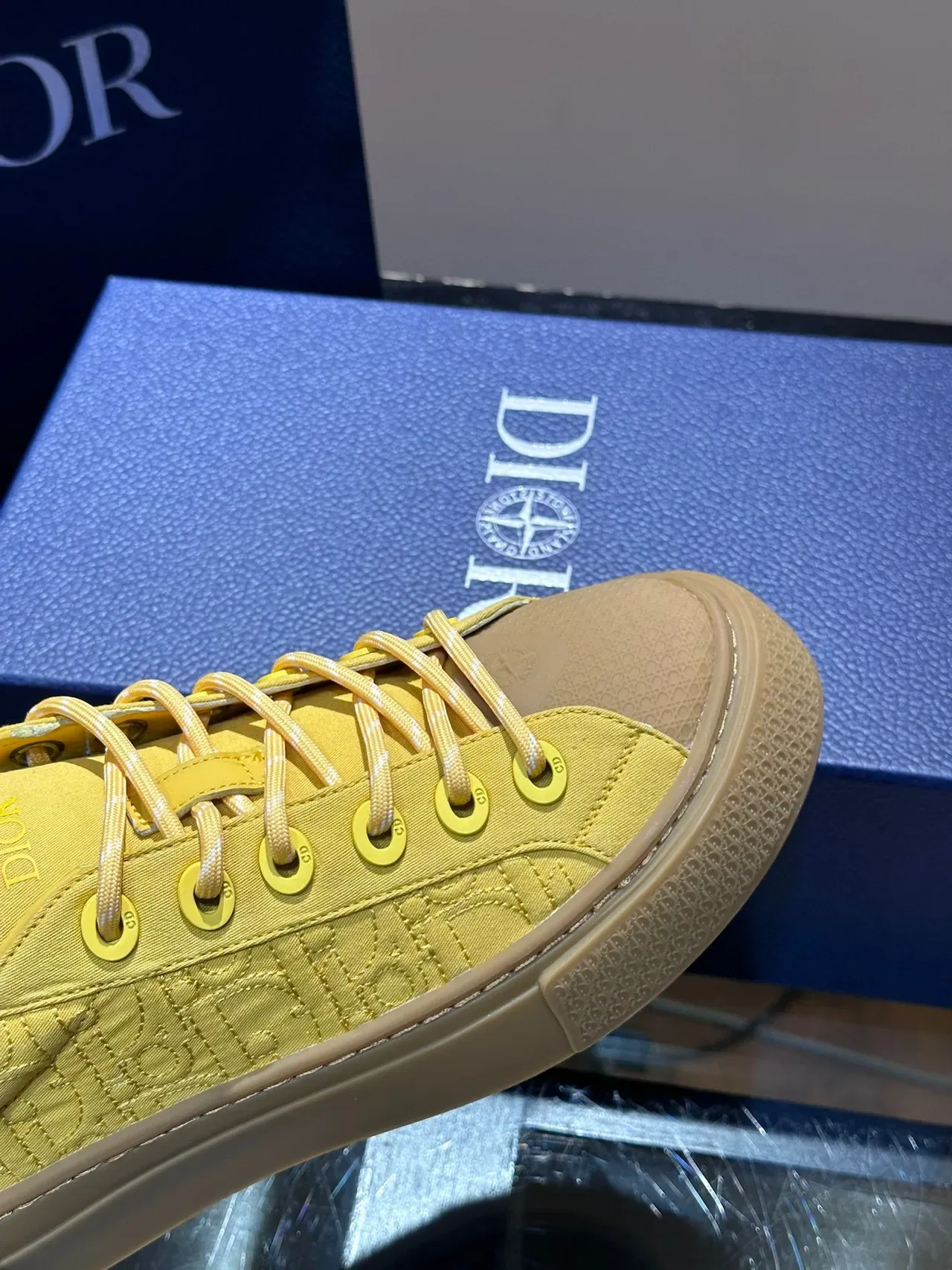 Dior B27 पीला भूरा एम्बॉस्ड मोनोग्राम ऊपरी लो-टॉप प्लेटफॉर्म सिल्हूट लाइफस्टाइल स्नीकर 4