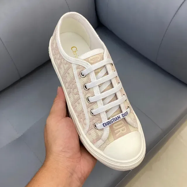 Dior Chaussures Lifestyle Beige et Blanc Monogrammées en Toile Low-Top 7