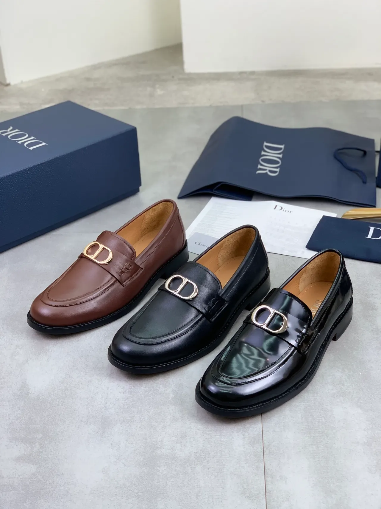 Dior Black Beige Leather D-Shaped Metal Buckle Loafer 2