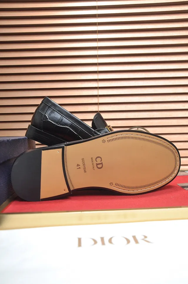 Dior Black Gold Crocodile-Embossed Leather Plaque Detail Loafer 7