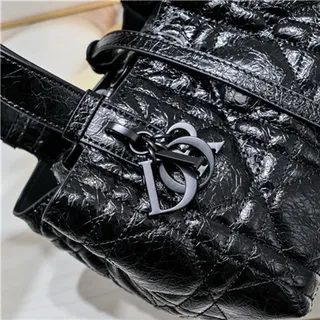 Dior Book Tote Pink Quilted Diamond Stitching Rolled Leather Handles Tote Bag 17
