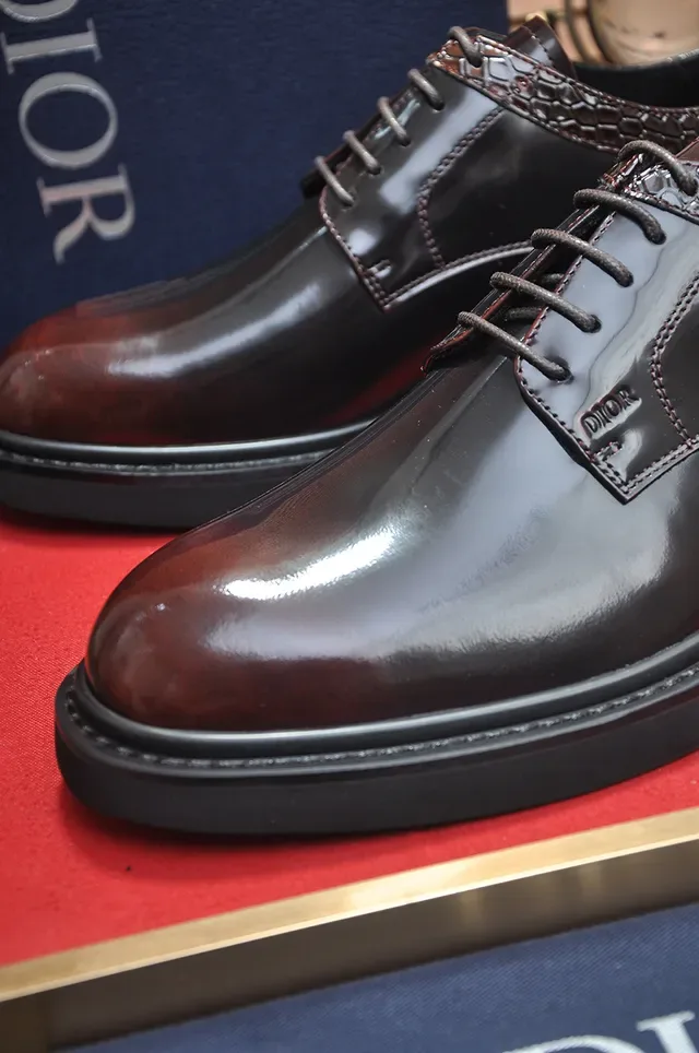 Dior Burgundy Black Polished Patent-Like Leather Goodyear Welted Construction Oxford Shoes 3