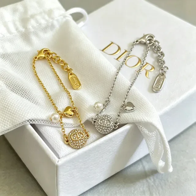 Dior Gem Dior Pulseira com Charme de Coração em Ouro com Cristal Pavé e Pérola 3