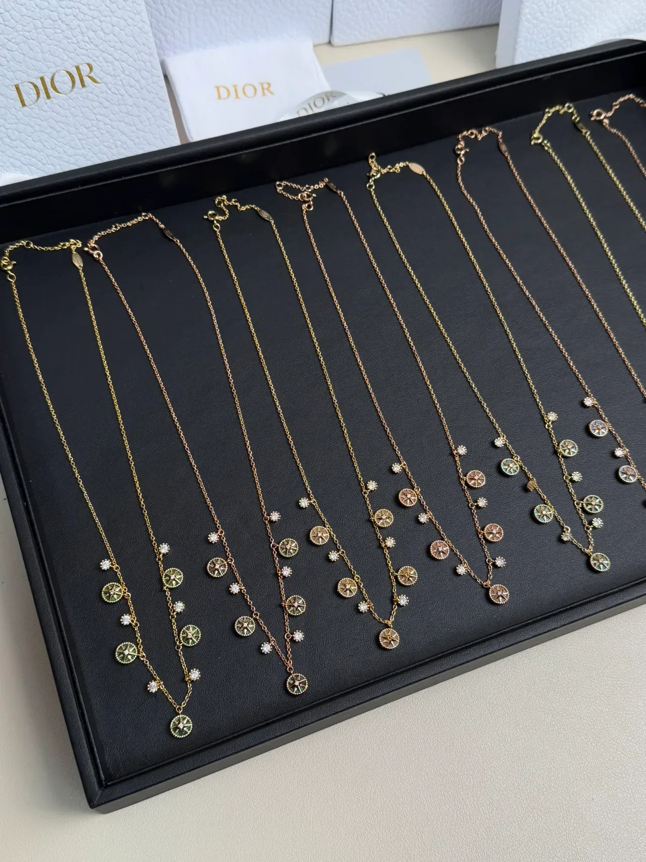 Dior Rose des Vents Colier Multi-Pendant Cristal et Émail 9