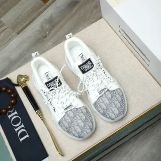 Dior White Gray Low-Top Oblique Jacquard Toe Lifestyle Sneakers