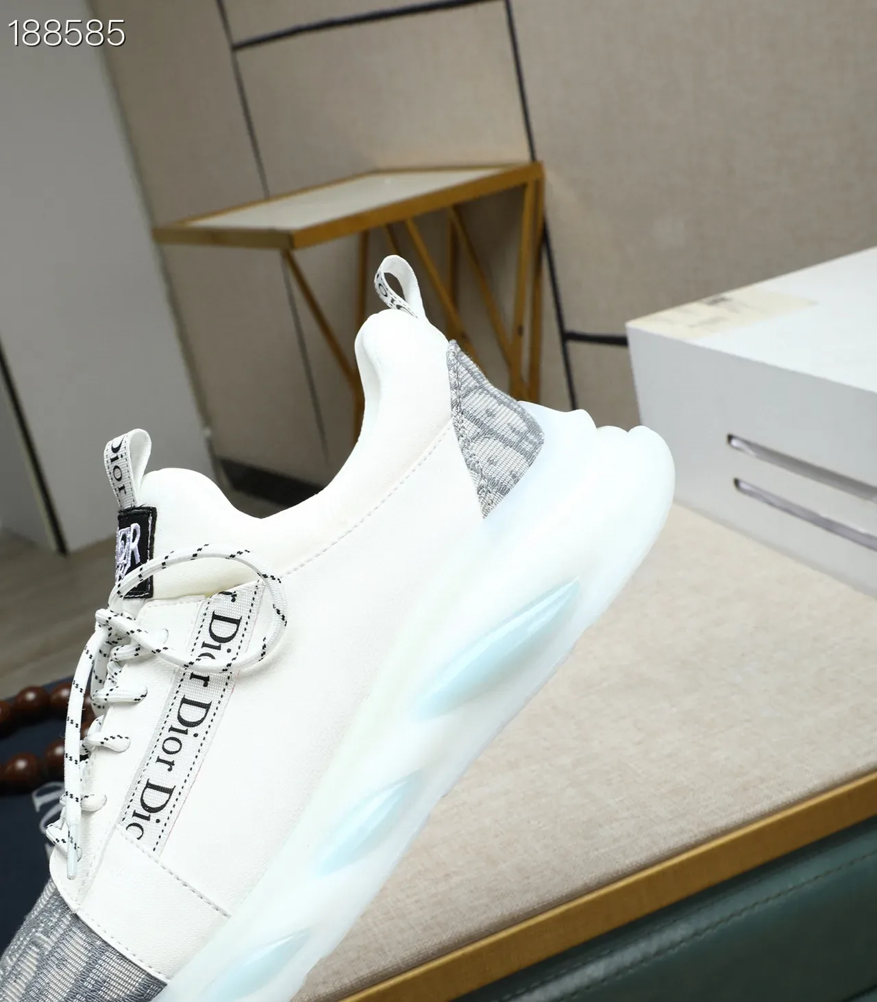 Dior White Gray Low-Top Oblique Jacquard Toe Lifestyle Sneakers 4