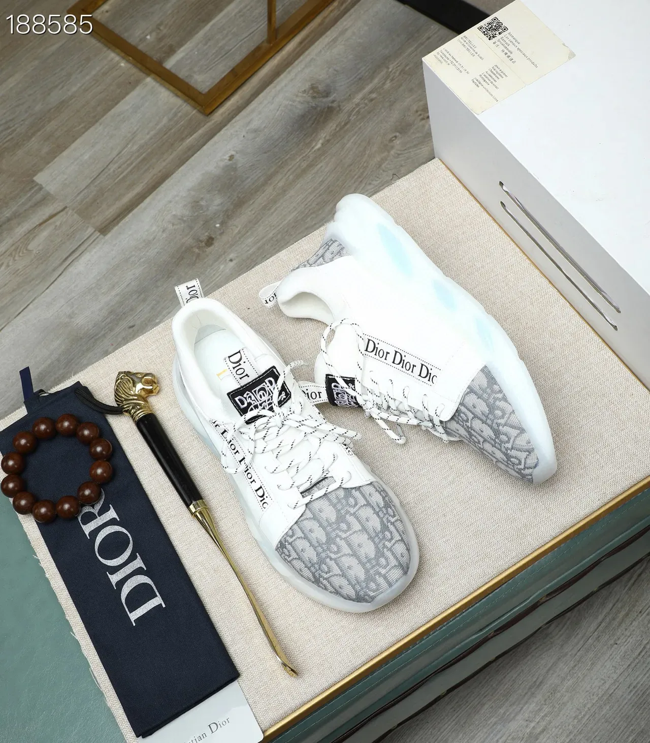 Dior White Gray Low-Top Oblique Jacquard Toe Lifestyle Sneakers 8