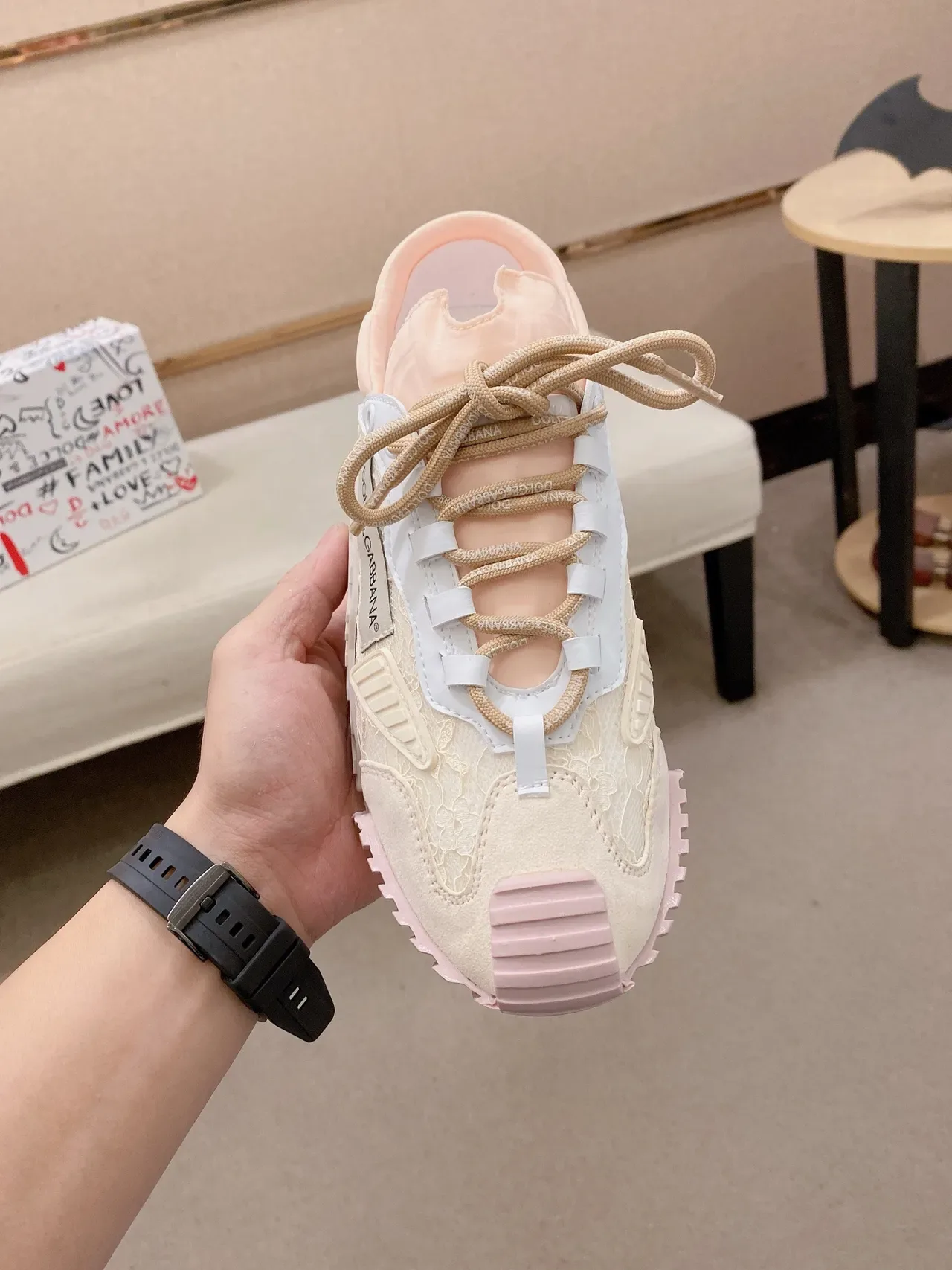 Dolce & Gabbana Tênis lifestyle bege rosa com cadarços midsole esculturado 2
