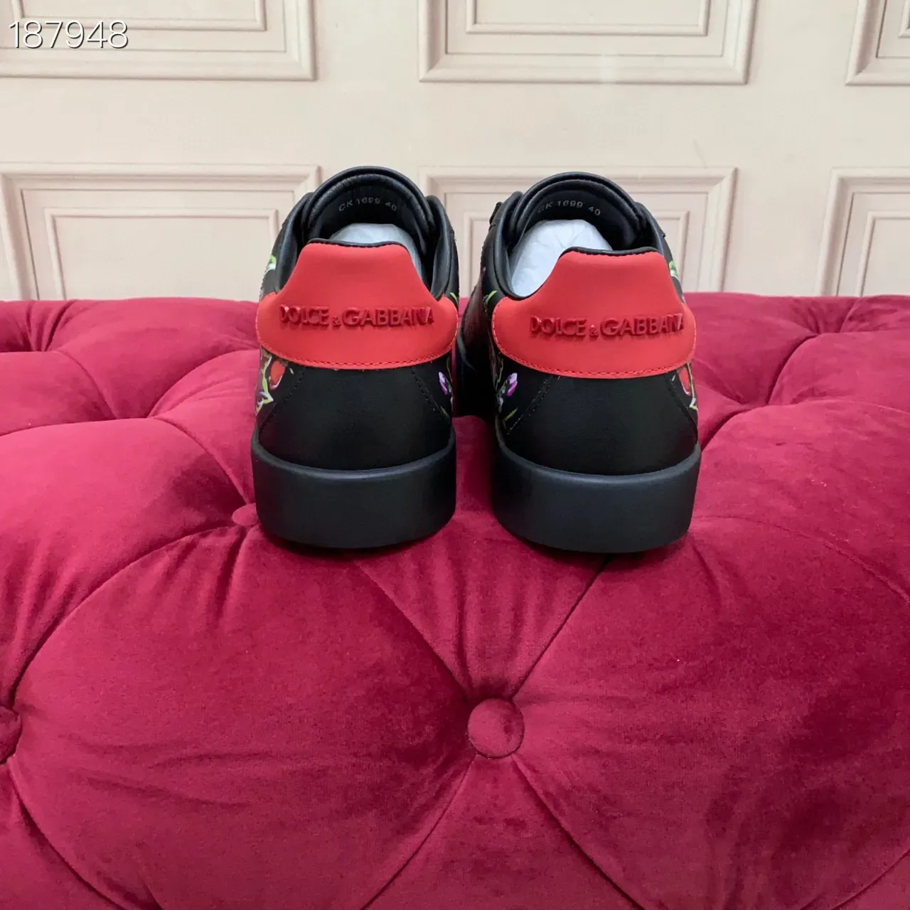Dolce & Gabbana Chaussures lifestyle en cuir avec panneau latéral imprimé floral noir rouge 2