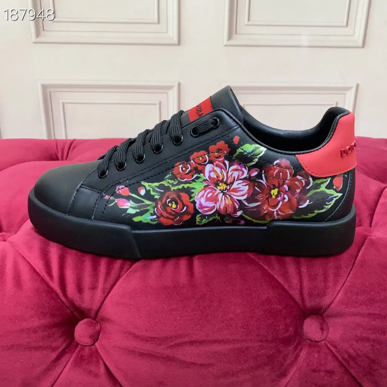 Dolce & Gabbana Chaussures lifestyle en cuir avec panneau latéral imprimé floral noir rouge 5
