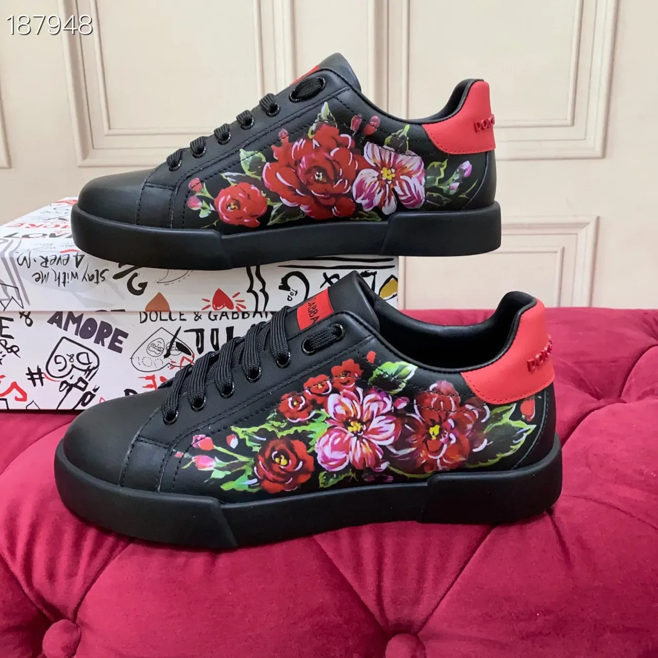 Dolce & Gabbana Chaussures lifestyle en cuir avec panneau latéral imprimé floral noir rouge 7