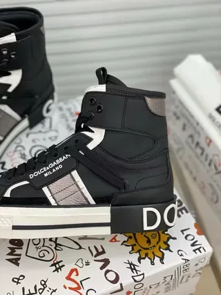 Dolce & Gabbana Preto Branco Tênis Lifestyle de Cano Alto Assimétrico com Alça 5
