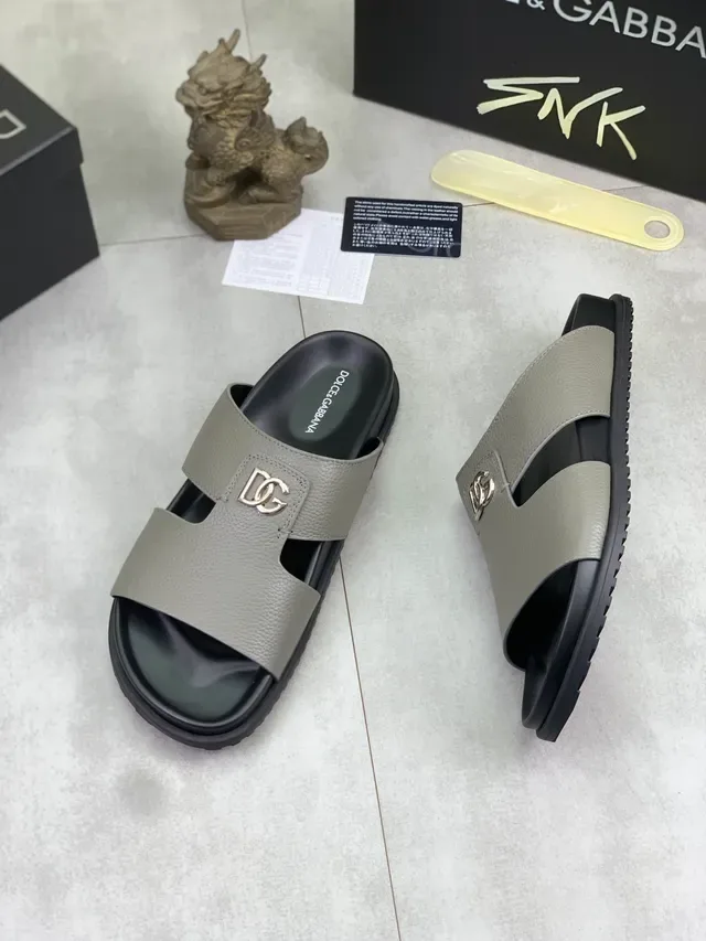 Dolce & Gabbana Gray Black Pebbled Leather Double-Strap Slippers 5
