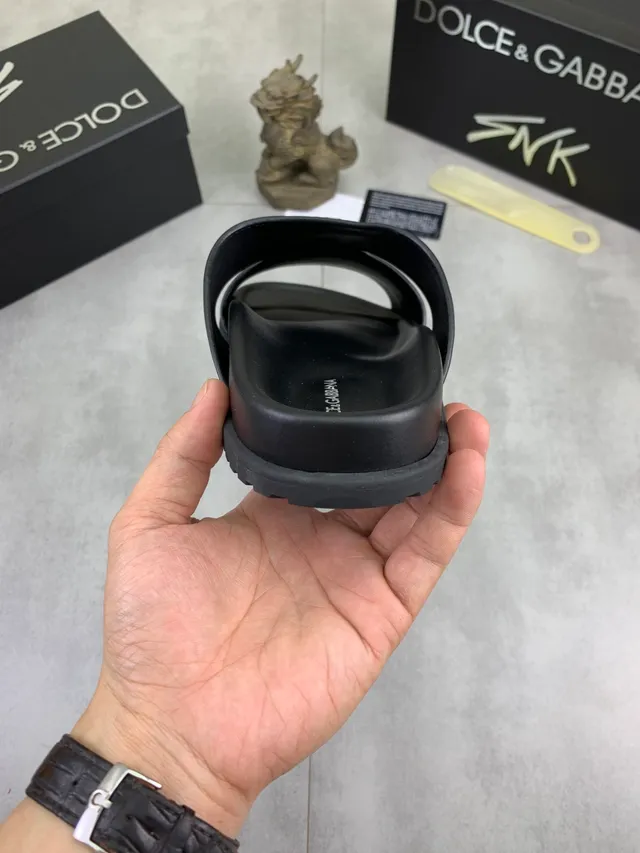 Dolce & Gabbana Portofino جلد أسود DG لوجو نعال 3