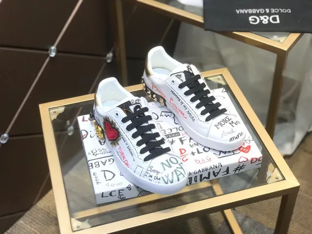 Dolce & Gabbana Sorrento White Multicolor Graffiti-Printed Embellished Heart Lifestyle Sneakers 7