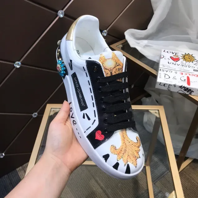 Dolce & Gabbana White Black Embroidered Lion Motif Gold Heel Tab Lifestyle Sneakers 2