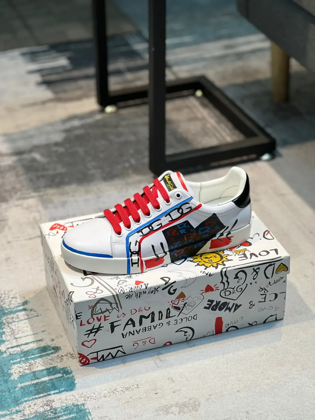 Dolce & Gabbana White Multicolor Graffiti-Print Leather Low-Top Sneakers 1