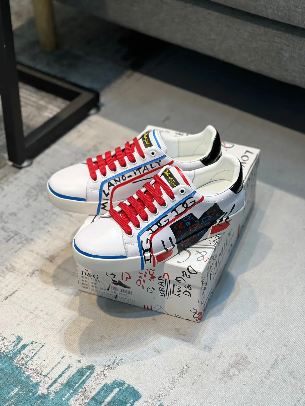 Dolce & Gabbana White Multicolor Graffiti-Print Leather Low-Top Sneakers 7