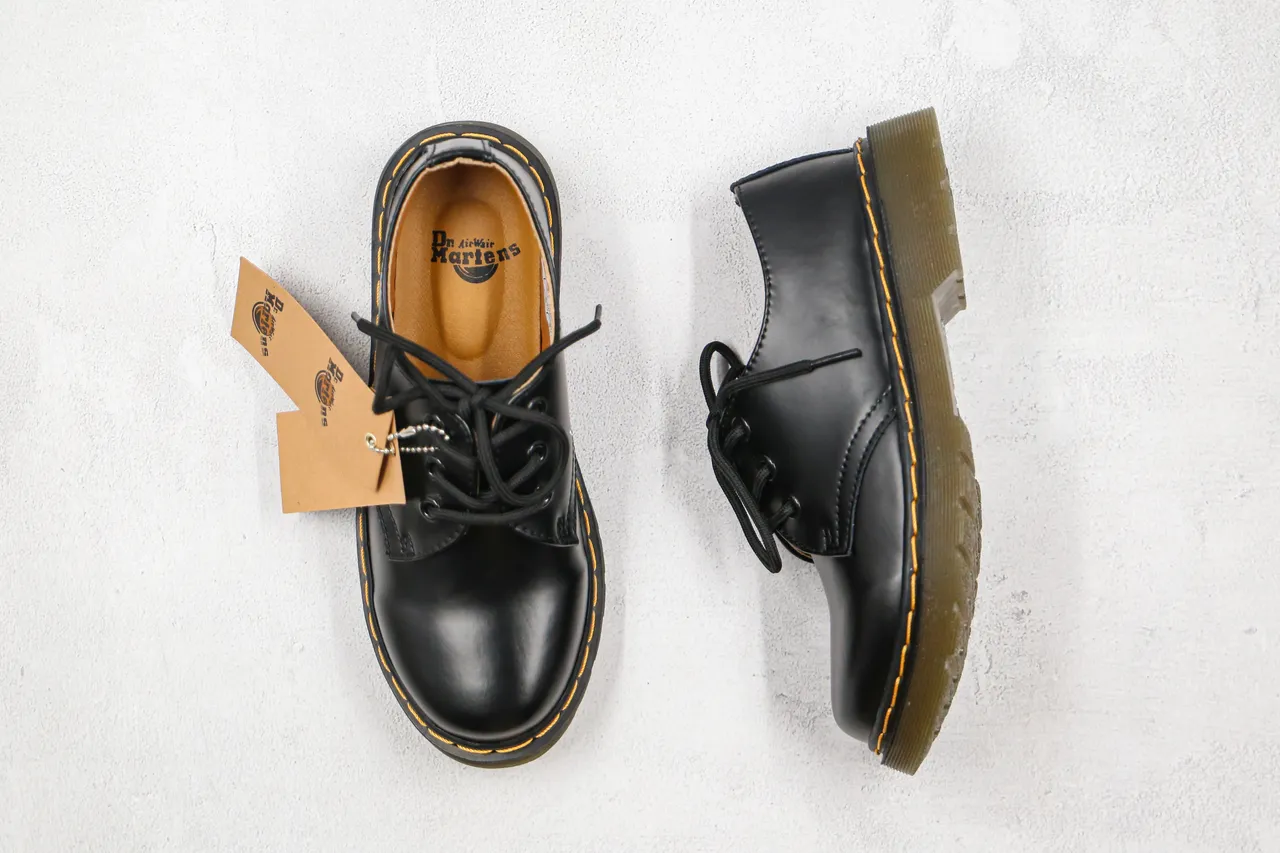 Dr. Martens 1461 Black Yellow Smooth Leather 3-Eyelet Lacing Oxford Shoes 9