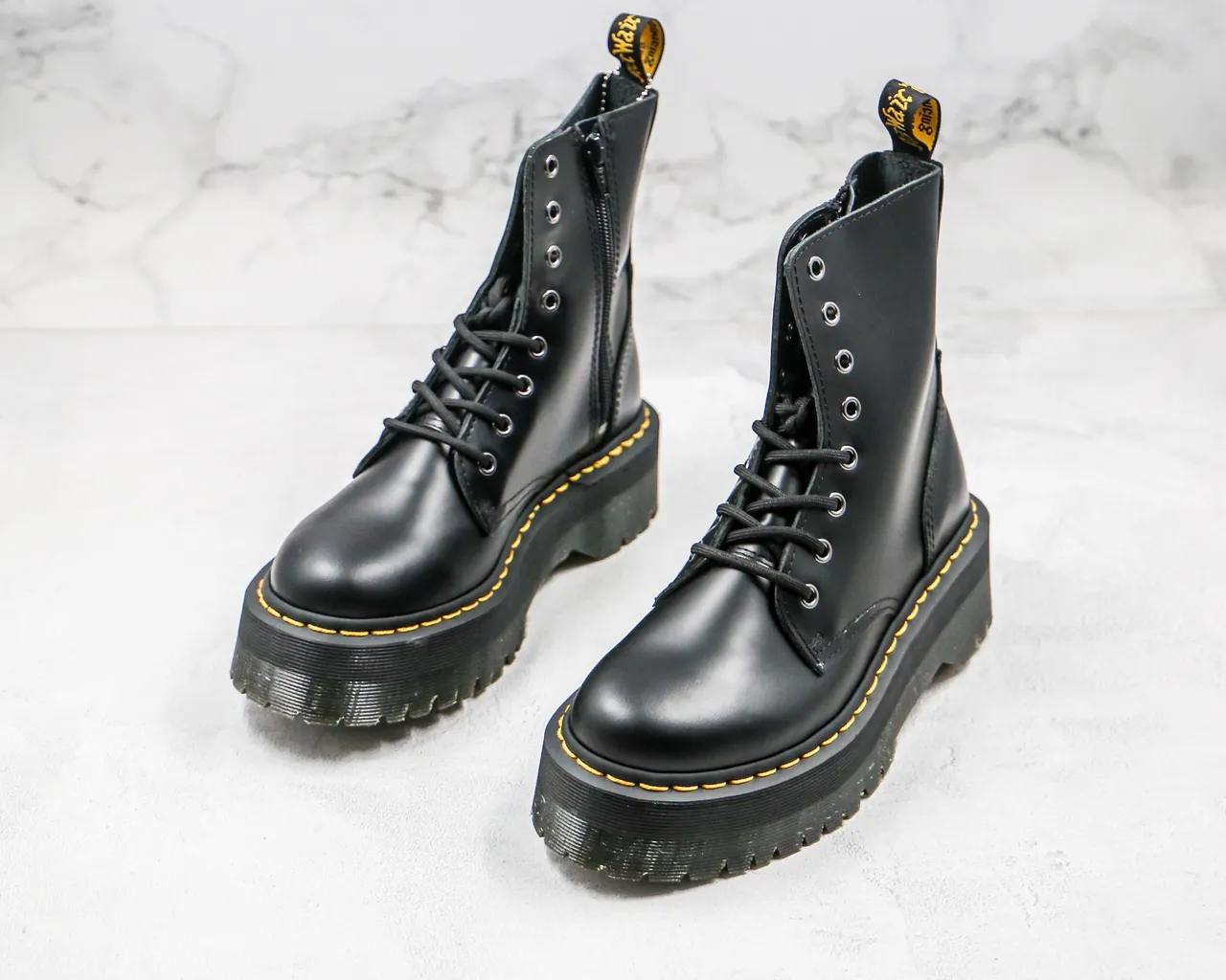 Dr. Martens Jadon Bottes Martin Semelle Plateforme 8-Eyelet Lace-Up Bottes Martin 8