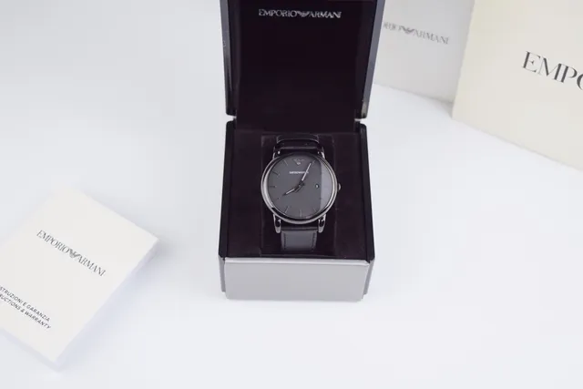 Emporio Armani Cadran Noir Sangle Cuir Montre Quartz 4