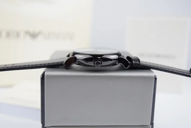 Emporio Armani Cadran Noir Sangle Cuir Montre Quartz 7