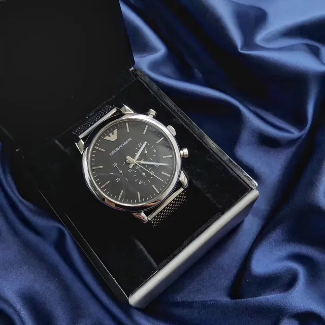 Emporio Armani Montre Chronographe Cadran Noir Argenté Mécanique 4