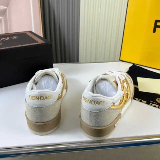 Fendi Beige Or Impression Baroque Superposition Accents Métalliques Sneakers Style de Vie 6