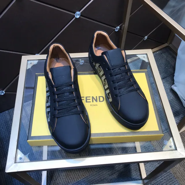 Fendi Noir Beige Low-Top Cuir Supérieur Chaussures Lifestyle 6