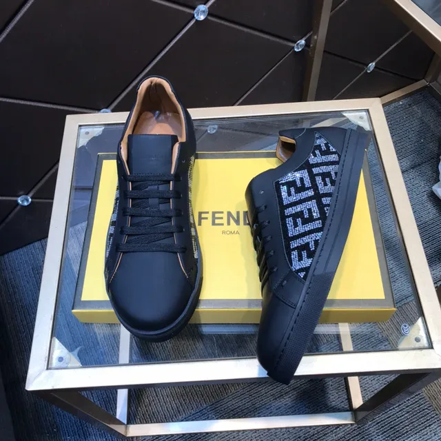 Fendi Noir Beige Low-Top Cuir Supérieur Chaussures Lifestyle 7