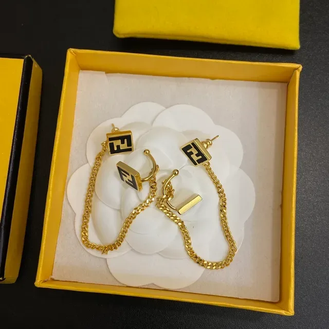 Boucles d'oreilles Fendi FF Chaîne Doré Noir Émaillé 4
