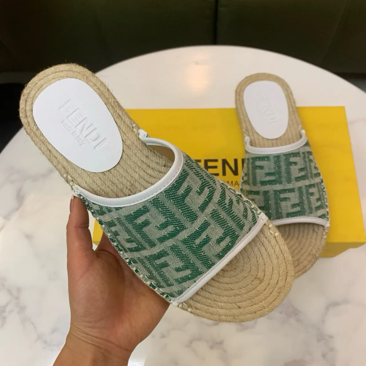 Fendi FF Espadrille Slides Vert Beige Monogram Toile Semelle Enveloppée en Jute Sandales 4