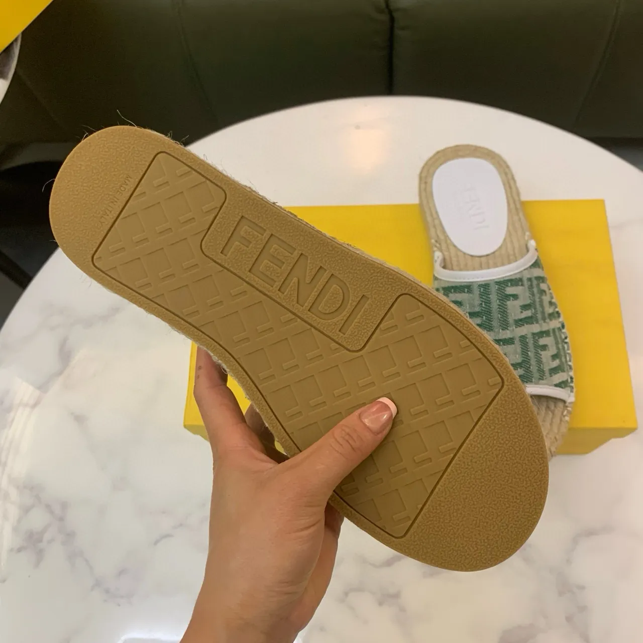 Fendi FF Espadrille Slides Vert Beige Monogram Toile Semelle Enveloppée en Jute Sandales 7