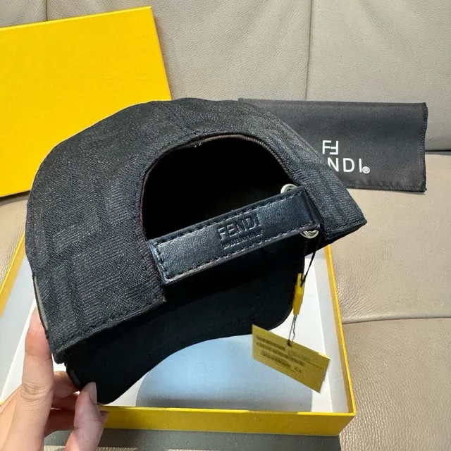 Fendi FF Monogram सेलाई Logo বেসবল ক্যাপ 4