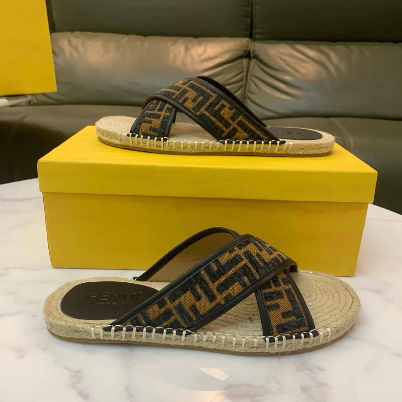 Fendi FF Monogram إسپادريل بيج أسود حزام متقاطع قاعدة مغلفة باليوت أحذية منزلية 7