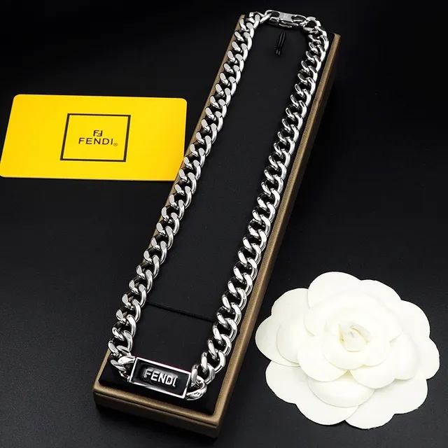 Colar de corrente com logo Fendi em prata e preto 5