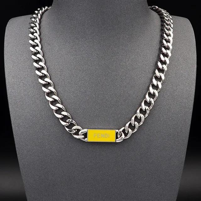 Colar de corrente com logo Fendi em prata e preto 8