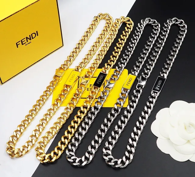 Colar de corrente com logo Fendi em prata e preto 9