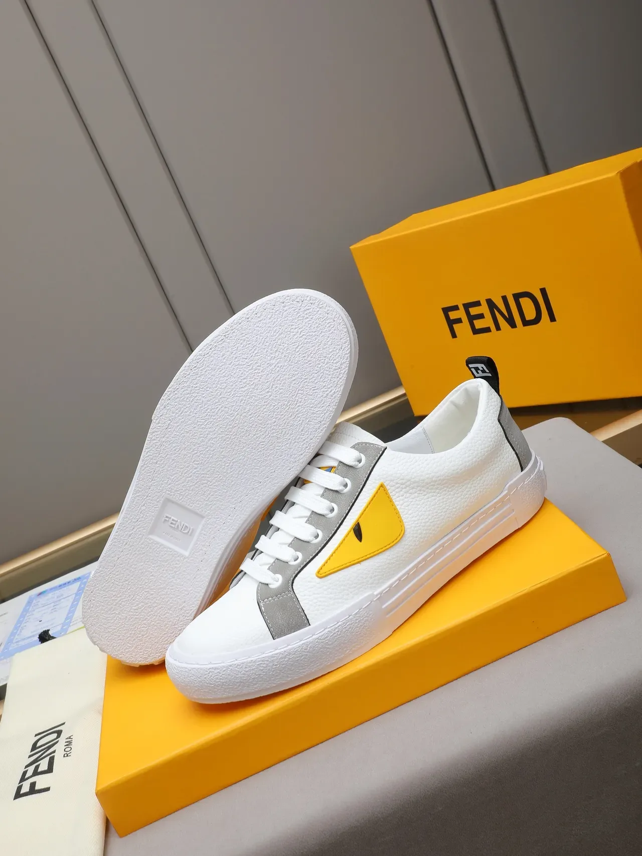 Fendi Monster Eye Sneaker blanc gris jaune sneakers lifestyle 4