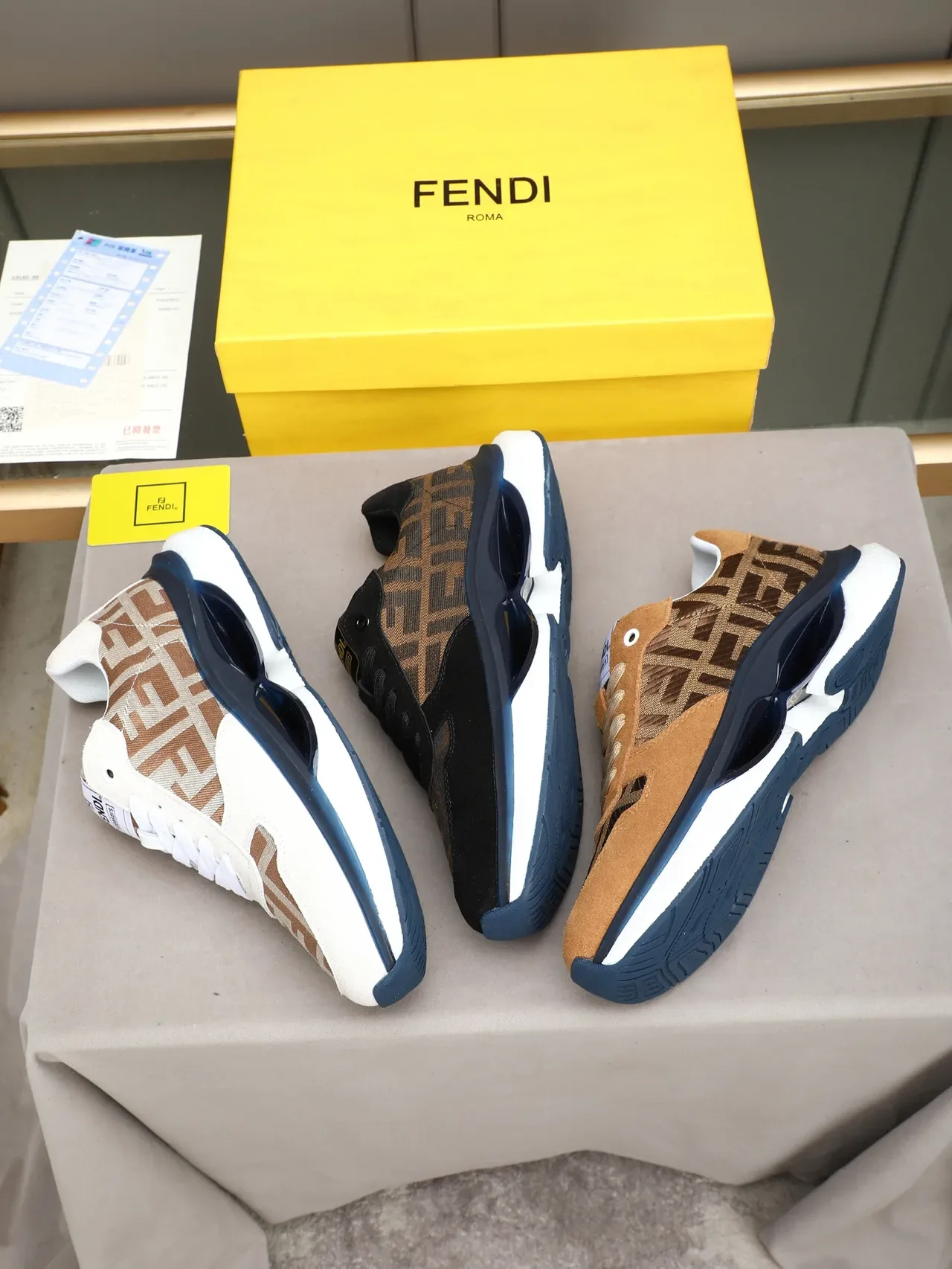 Fendi Runner FF Monogram أحذية رياضية بني سويد 2