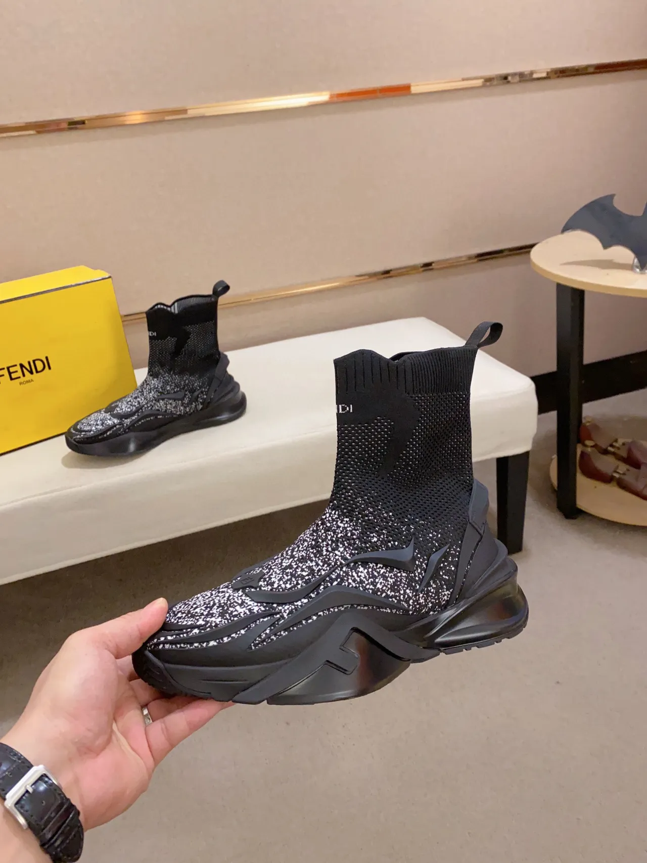 Fendi Speed Trainer Tênis Chunky Preto com Malha de Meia Ajustada com Motas 8