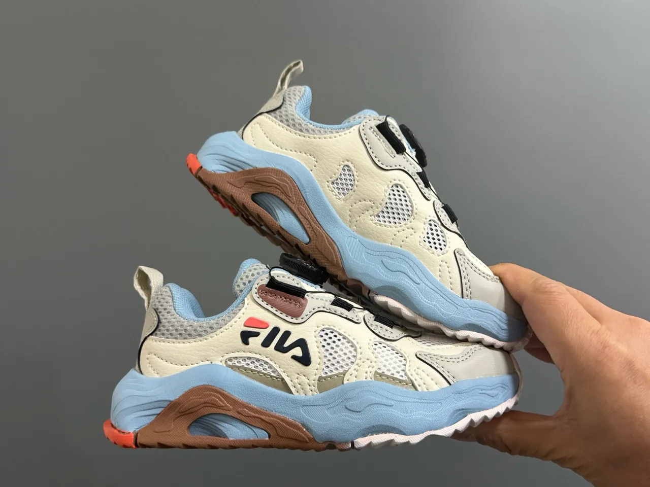 Fila Gris Bleu BOA Fermeture Dial Sculpted Wavy Midsole Chunky Sneakers 20