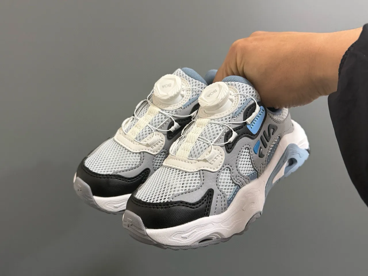 Fila Gris Bleu BOA Fermeture Dial Sculpted Wavy Midsole Chunky Sneakers 22