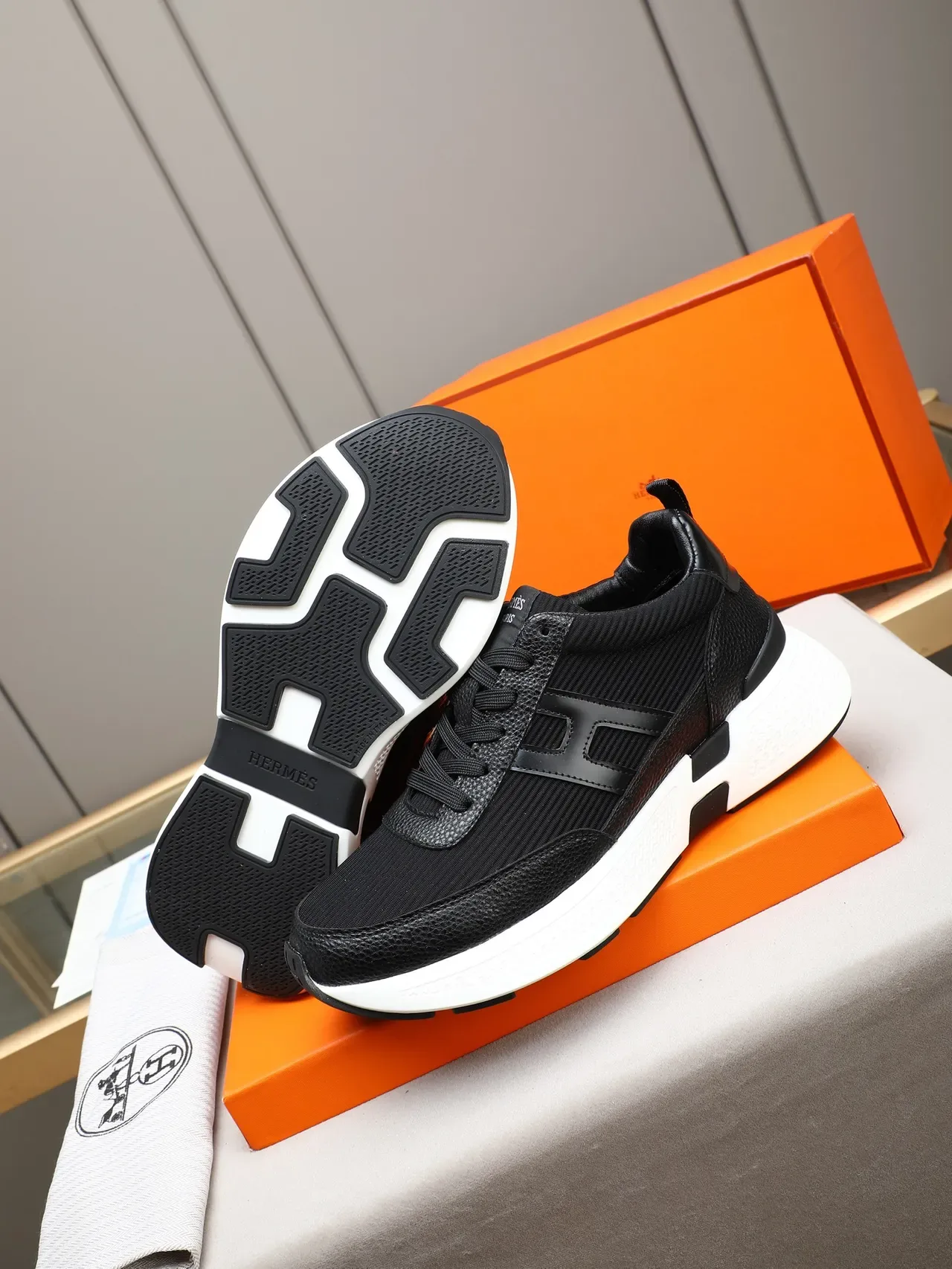 Black and White Chunky Platform Sneaker 4